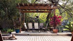 How to Build a Stunning Backyard Deck